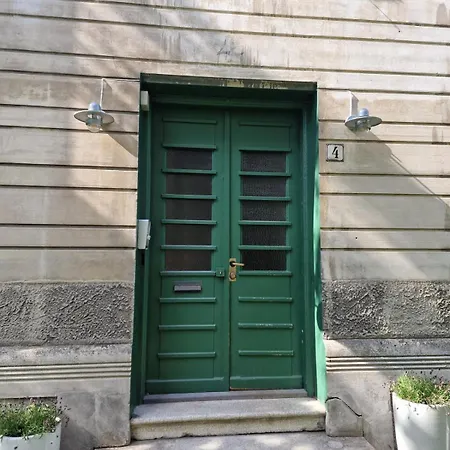 Spacious Art Nouveau With Free Parking Apartment *